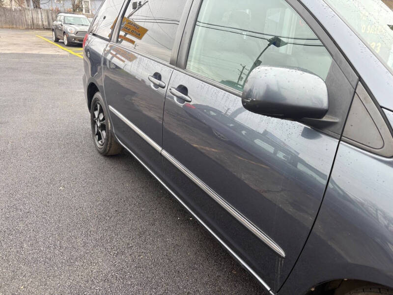 2006 Toyota Sienna XLE Limited 7 Passenger