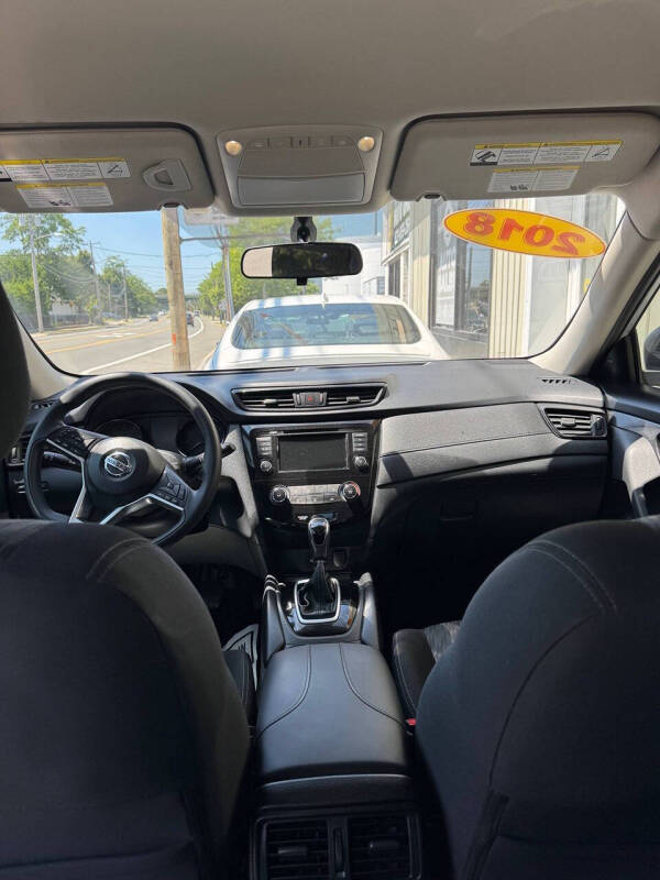 2018 Nissan Rogue SV