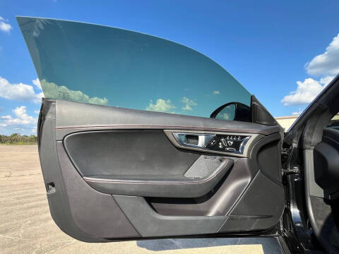 2015 Jaguar F-TYPE R