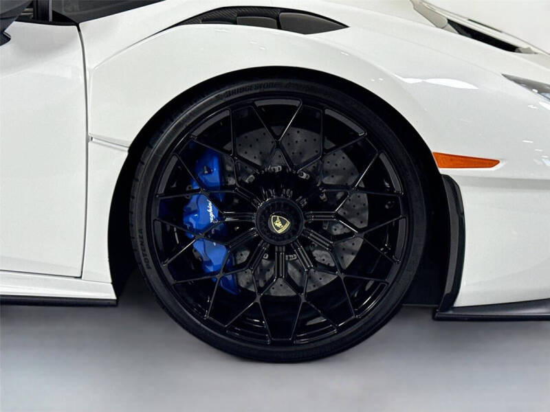 2021 Lamborghini Huracan STO