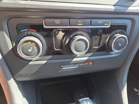 2011 Volkswagen Golf 2.5L PZEV