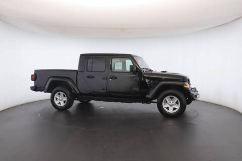 2022 Jeep Gladiator Sport