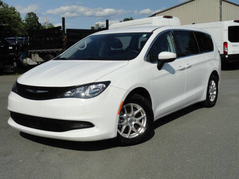 2023 Chrysler Voyager