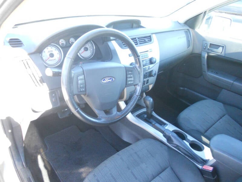 2008 Ford Focus SE photo 14