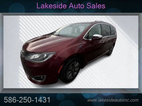 2017 Chrysler Pacifica Hybrid Platinum