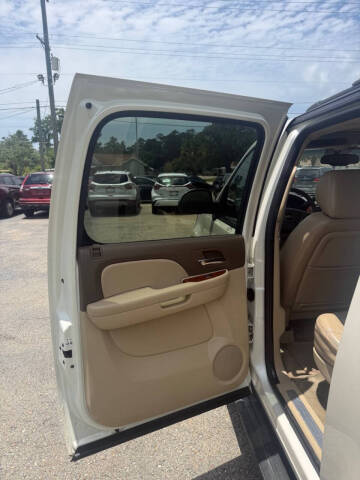 2011 Chevrolet Suburban LTZ