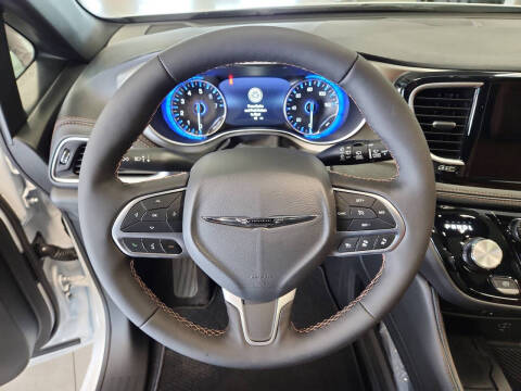 2026 Chrysler Pacifica Pinnacle