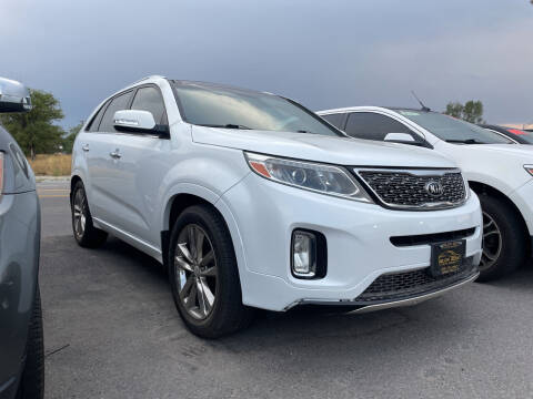 2014 Kia Sorento for sale at BELOW BOOK AUTO SALES in Idaho Falls ID