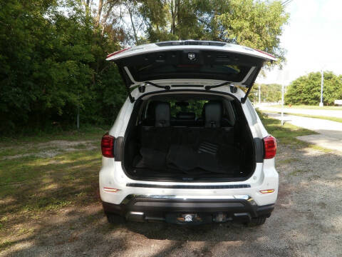 2018 Nissan Pathfinder SL