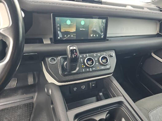 2021 Land Rover Defender 110 SE