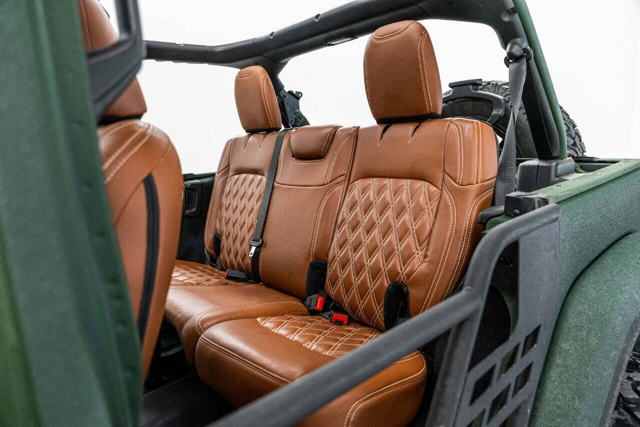 2018 JEEP Wrangler SUV / Crossover - $47,999