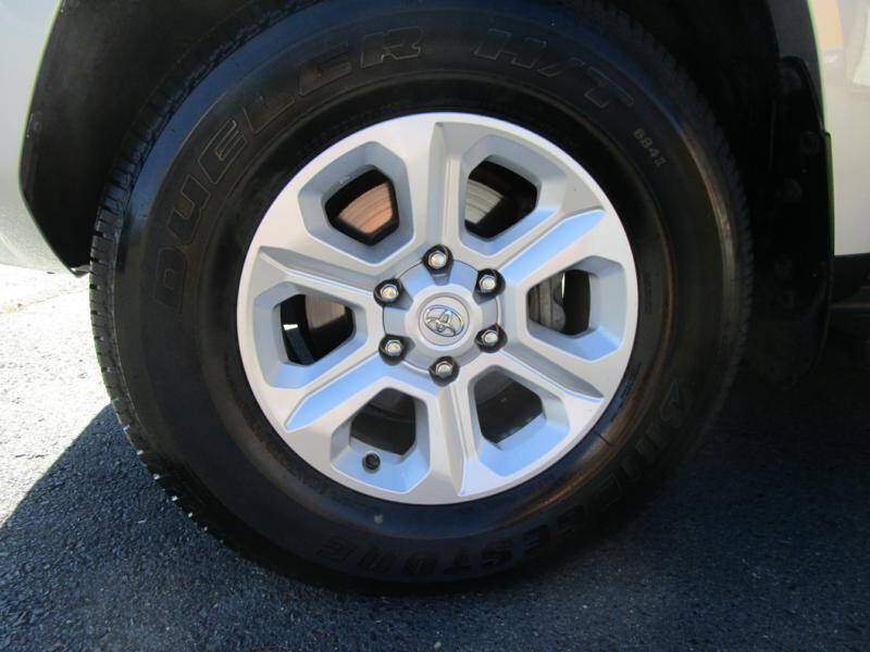 2024 Toyota 4Runner SR5