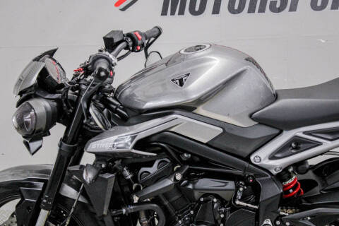 2024 Triumph Street Triple 765