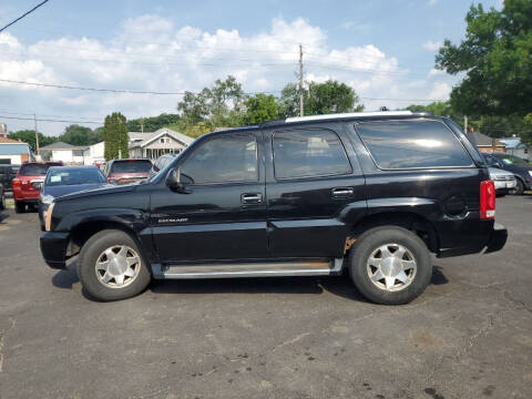 2002 Cadillac Escalade for sale at RIVERSIDE AUTO SALES in Sioux City IA