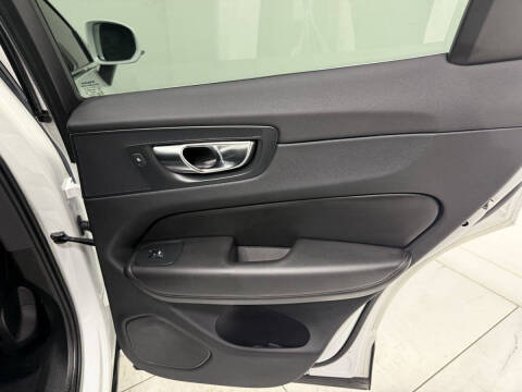 2023 Volvo XC60 B5 Core