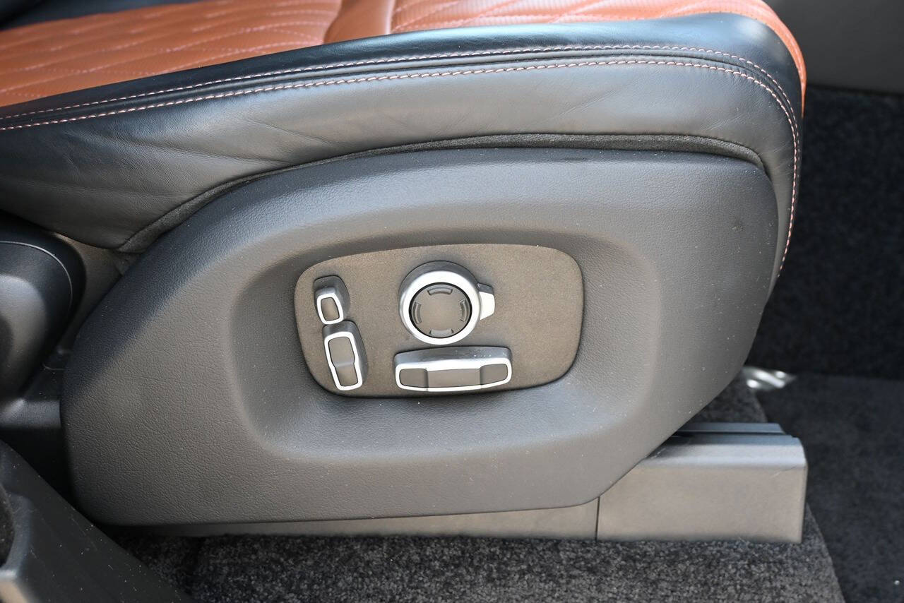 2017 Land Rover Range Rover 43