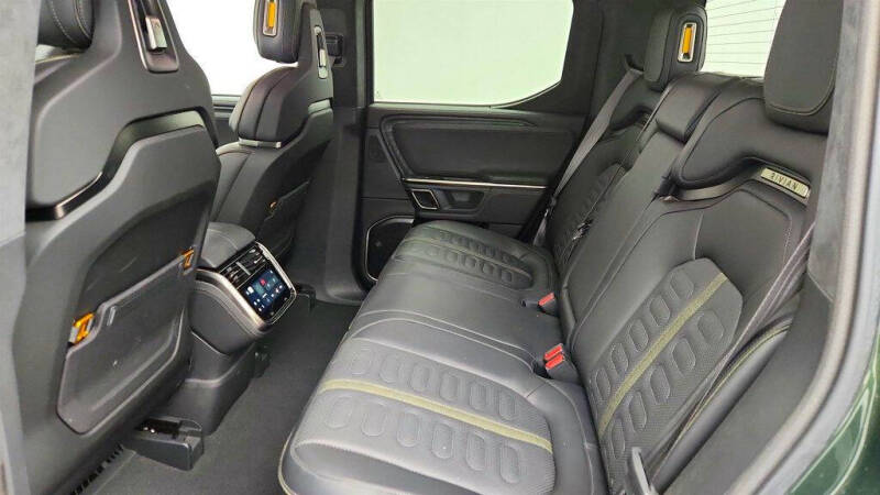 2024 Rivian R1T Adventure