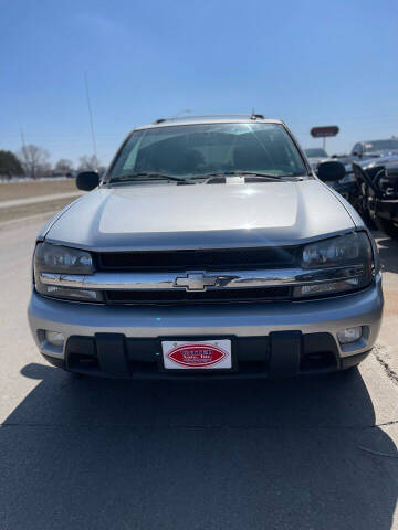 2004 Chevrolet TrailBlazer for sale at UNITED AUTO INC in South Sioux City NE