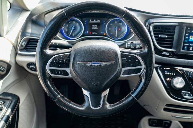 2020 Chrysler Pacifica Touring L