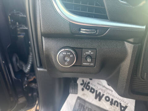 2017 Chevrolet Traverse LT