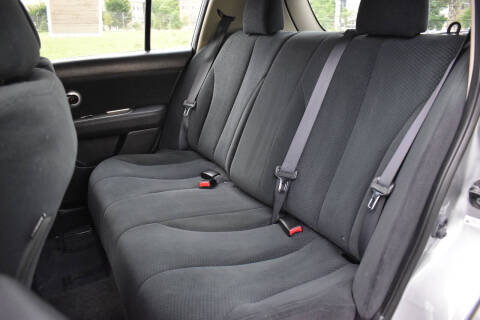 2012 Nissan Versa 1.8 S