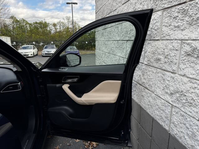 2018 Jaguar F-PACE 25t Premium