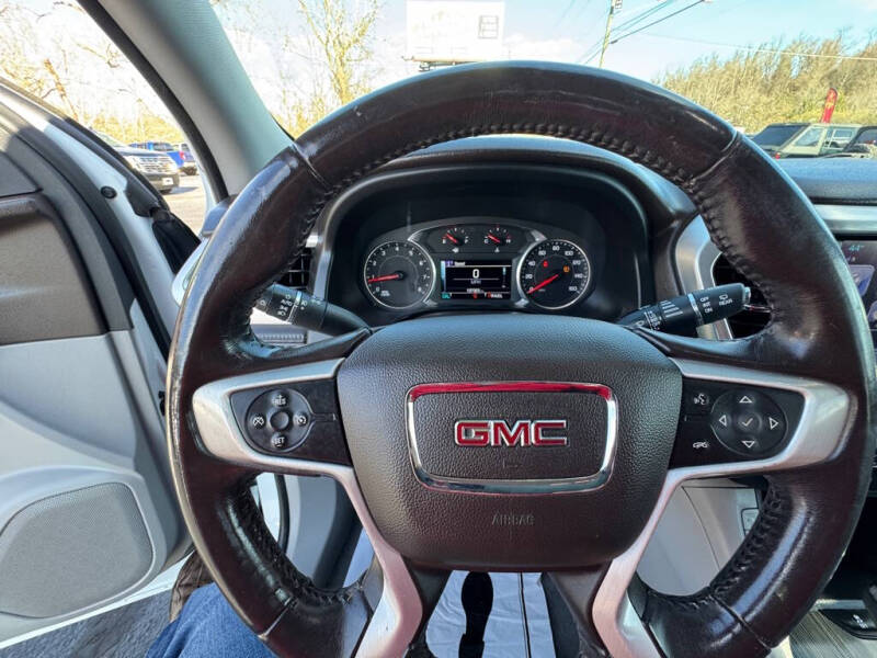 2017 GMC Acadia SLT-1