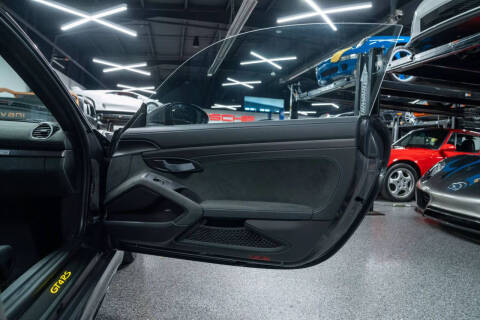 2023 Porsche 718 Cayman GT4 RS