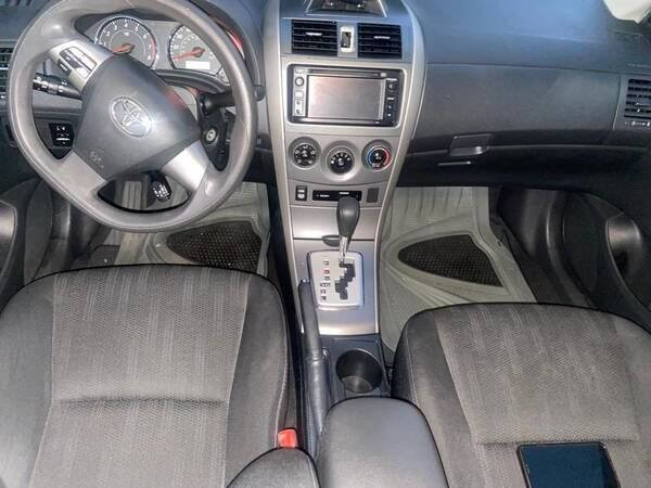2013 TOYOTA Corolla Sedan