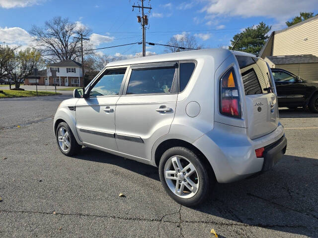 2011 Kia Soul for sale at QUEENSGATE AUTO SALES in York, PA