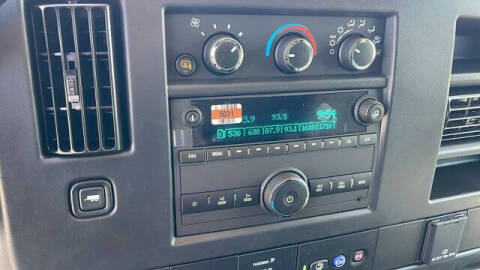 2025 Chevrolet Express 2500