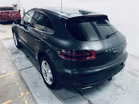 2017 Porsche Macan