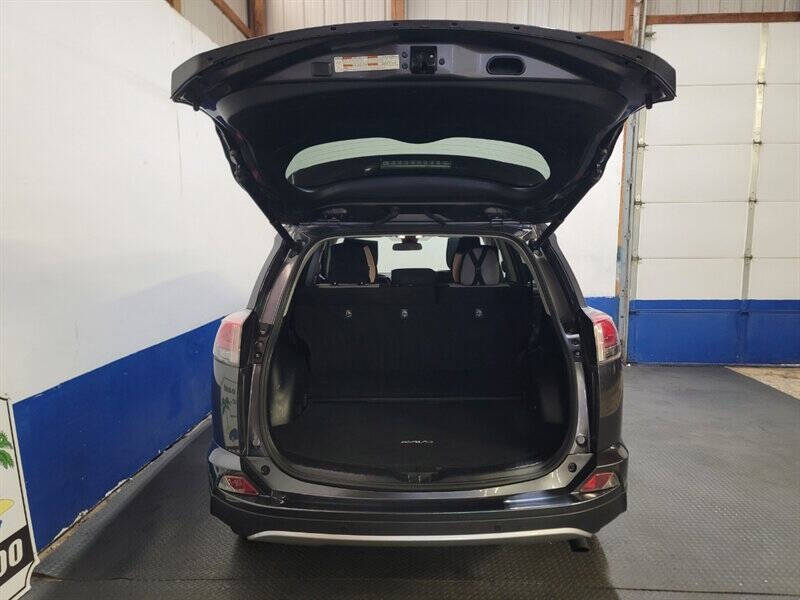 2016 Toyota RAV4 Hybrid XLE