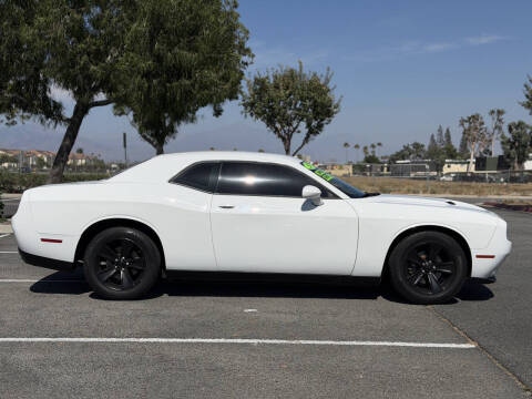 2017 Dodge Challenger SXT