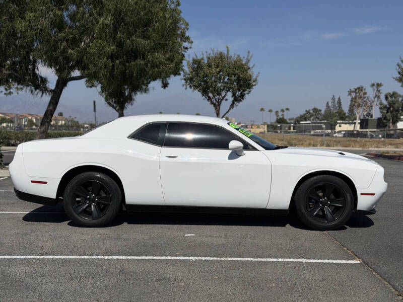 2017 Dodge Challenger SXT