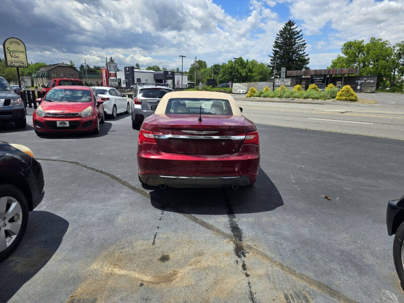 2012 Chrysler 200 Limited photo 7