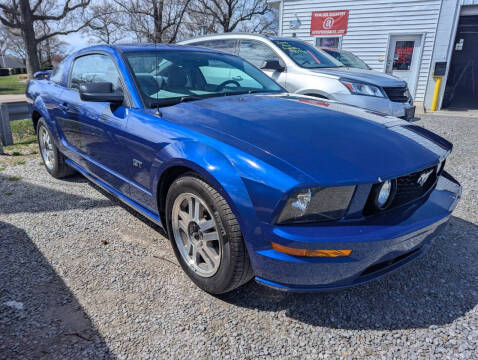 2005 Ford Mustang for sale at AUTO PROS SALES AND SERVICE in Belleville IL