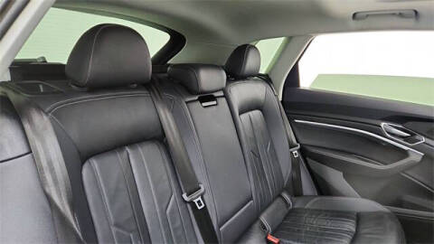 2024 Audi Q8 e-tron quattro Premium