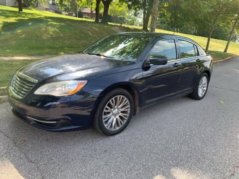 2013 Chrysler 200 for sale at RG Auto LLC in Independence MO