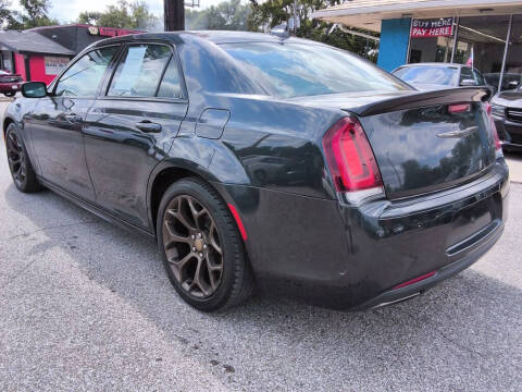 2017 Chrysler 300 S