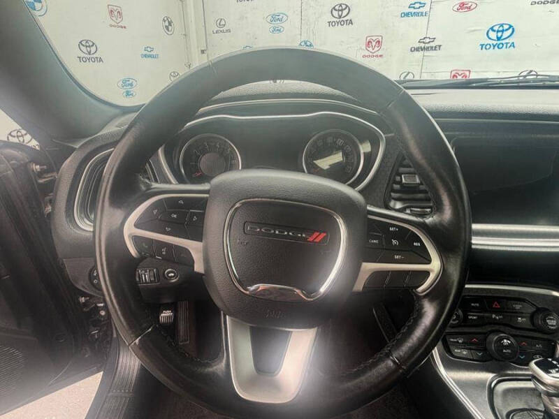 2018 Dodge Challenger SXT Plus