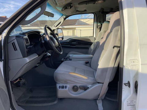 2005 Ford Excursion XLT