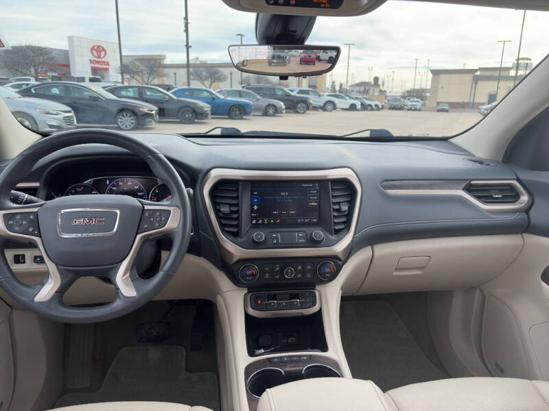 2021 GMC Acadia Denali