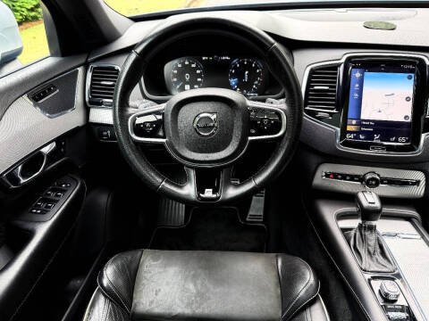 2016 Volvo XC90 T6 R-Design