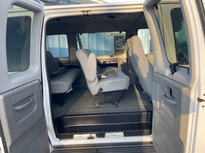 2007 Ford E-Series E-350 SD XLT