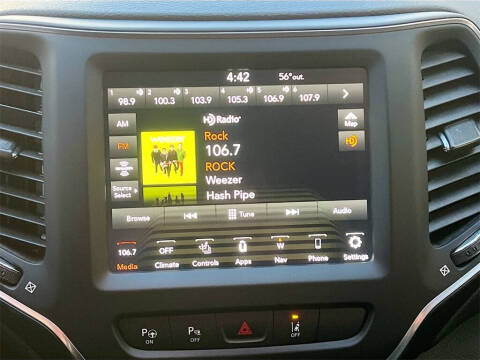 2023 Jeep Cherokee Altitude Lux