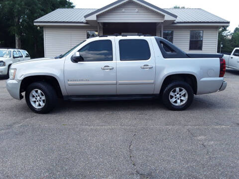 2007 Chevrolet Avalanche for sale at WALKER MOTORS LLC & TRAILERS in Hattiesburg MS