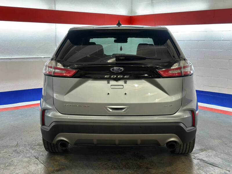 2021 Ford Edge Titanium