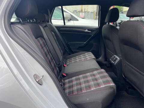 2018 Volkswagen Golf GTI S