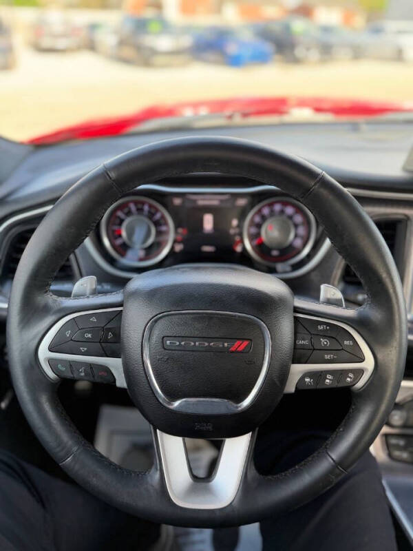 2015 Dodge Challenger SXT Plus